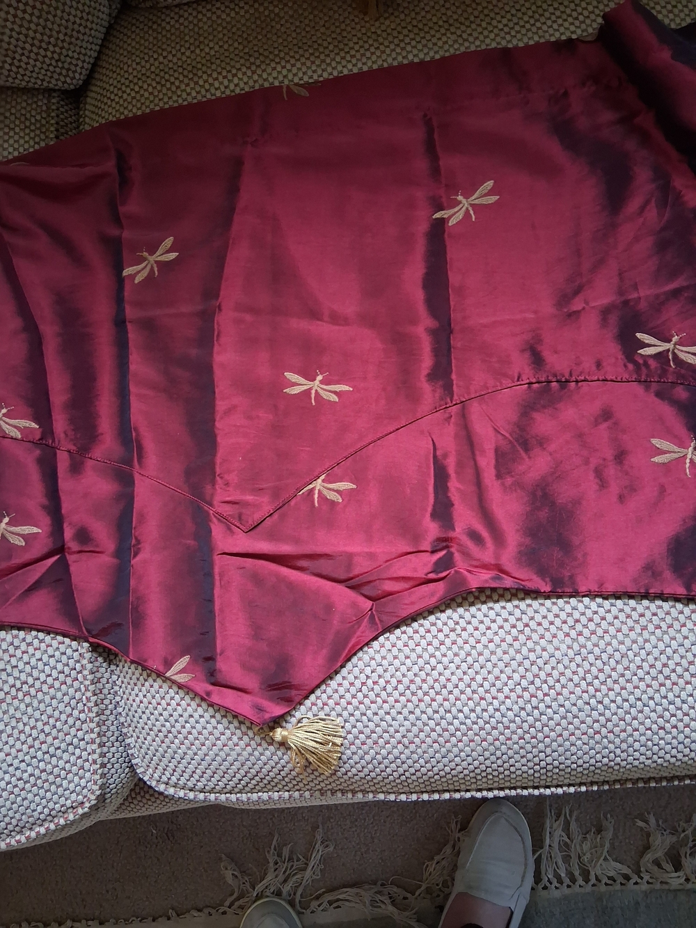Deep Wine Valances with Gold 💛Dragonfly Accents & Tassels - Picture 5 of 16